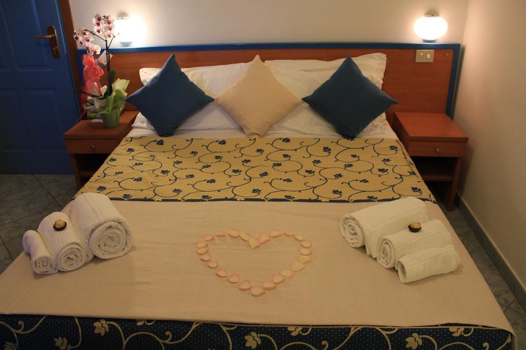 Hotel Paradise Fano Ngoại thất bức ảnh